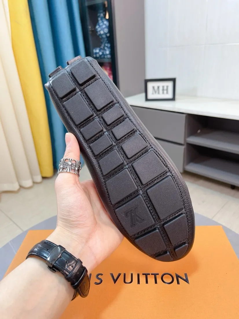 Men's men's shoes💰400🌹🌹[LV Louis Vuitton] New men's beanie shoes💝💝.. Top-grade imported cowhide embossed➕Comfortable leather lining. It is extremely skin-friendly and comfortable, feels very delicate, and the shape is very correct! Perfectly reflects the three-dimensional sense, code number: 38-44